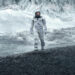 Astronauta em planeta distante. Filme Interestelar / Reprodução wall.alfacoders